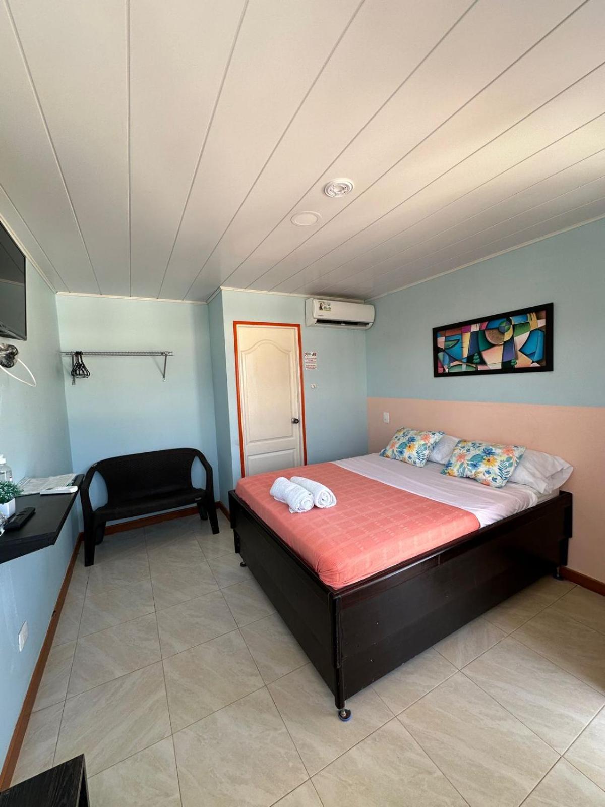 Victoria'S Gennie Bay Village Hostal San Andrés Екстериор снимка