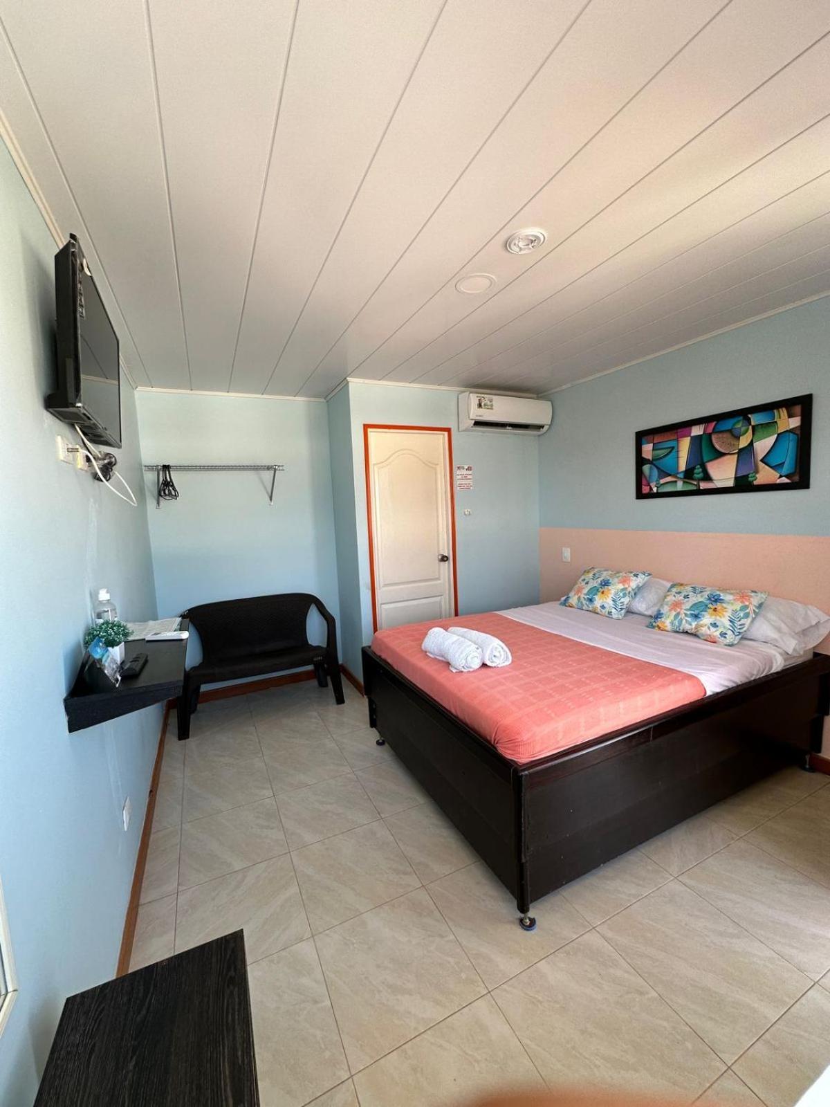 Victoria'S Gennie Bay Village Hostal San Andrés Екстериор снимка