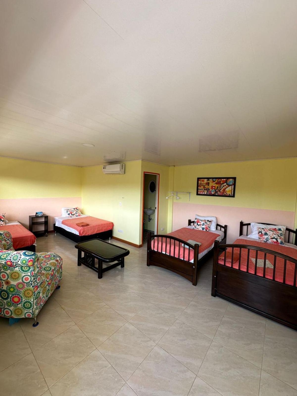 Victoria'S Gennie Bay Village Hostal San Andrés Екстериор снимка