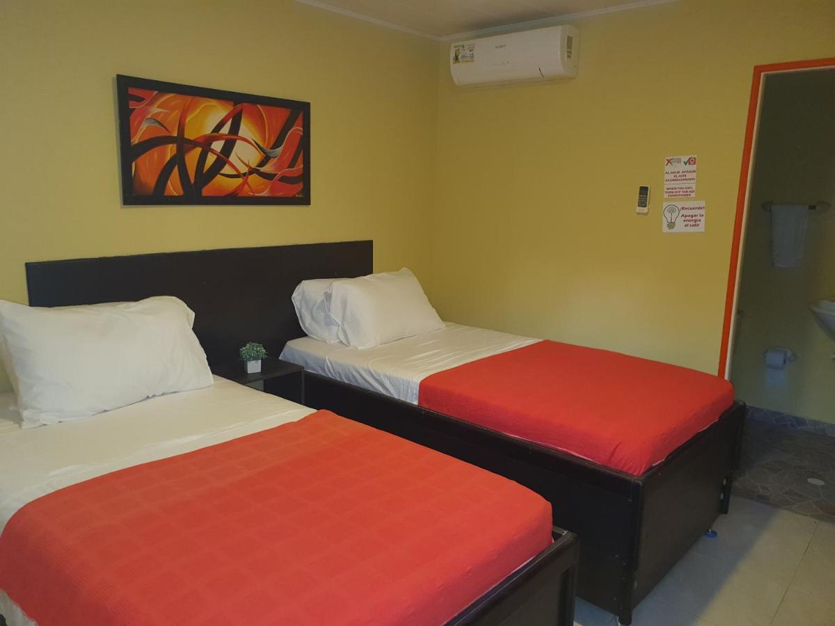 Victoria'S Gennie Bay Village Hostal San Andrés Екстериор снимка