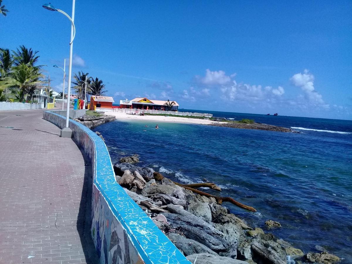 Victoria'S Gennie Bay Village Hostal San Andrés Екстериор снимка